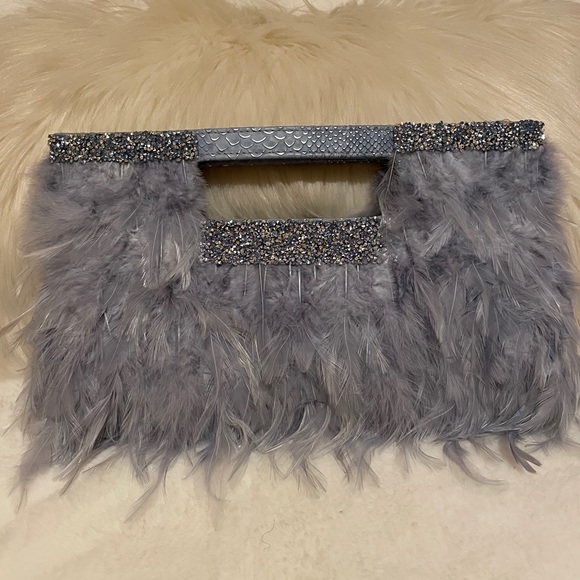 Feathered Sass-clutch - Picture 3 of 3